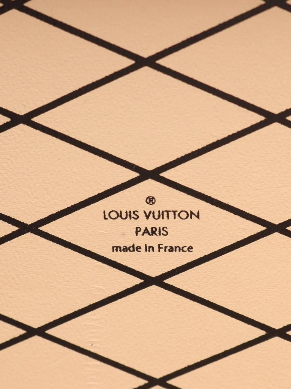 Pre-OwnedLouis Vuitton Pre-Owned2019 Petite Malle leather cross body bag
