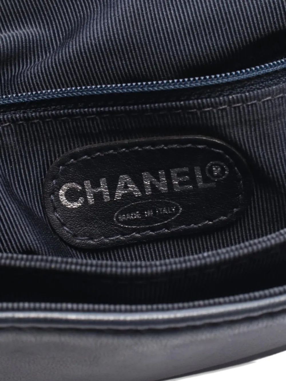Pre-OwnedCHANEL Pre-Owned1996-1997 leather signature interlocking CC logo backpack
