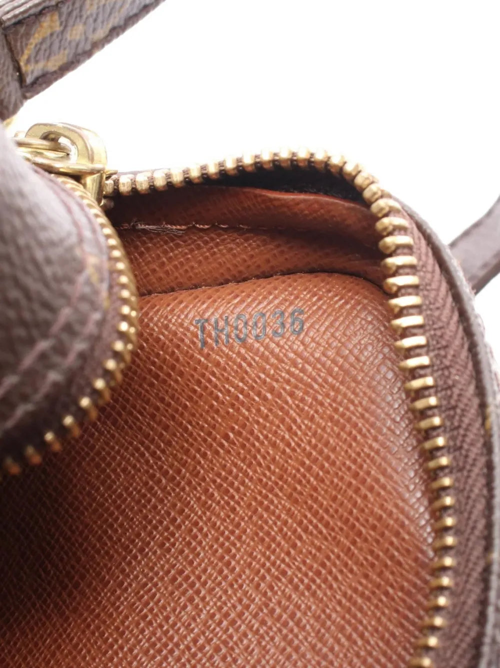 Pre-OwnedLouis Vuitton Pre-Owned2006 Amazon monogram shoulder