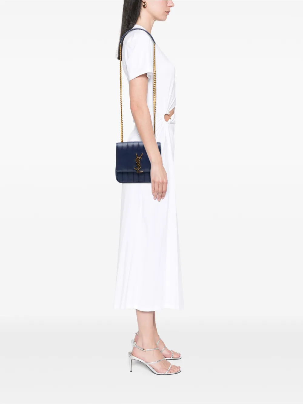 Pre-OwnedSaint Laurent Pre-Owned2018 Medium Lambskin Monogram Vicky Chain Bag crossbody bag