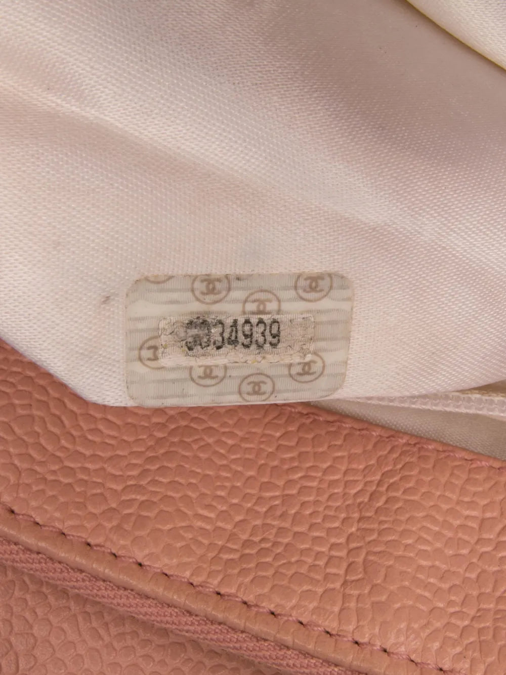 Pre-OwnedCHANEL Pre-Owned1994-1996 CC Caviar Chain tote bag