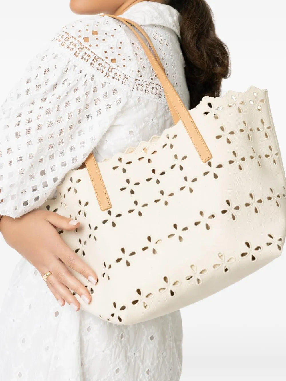 Loeffler RandallEaston flower-cut scalloped shoulder bag