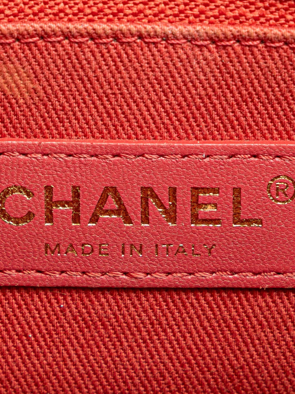 Pre-OwnedCHANEL Pre-Owned2018 Small Caviar Paris Cuba Thread Around Flap satchel