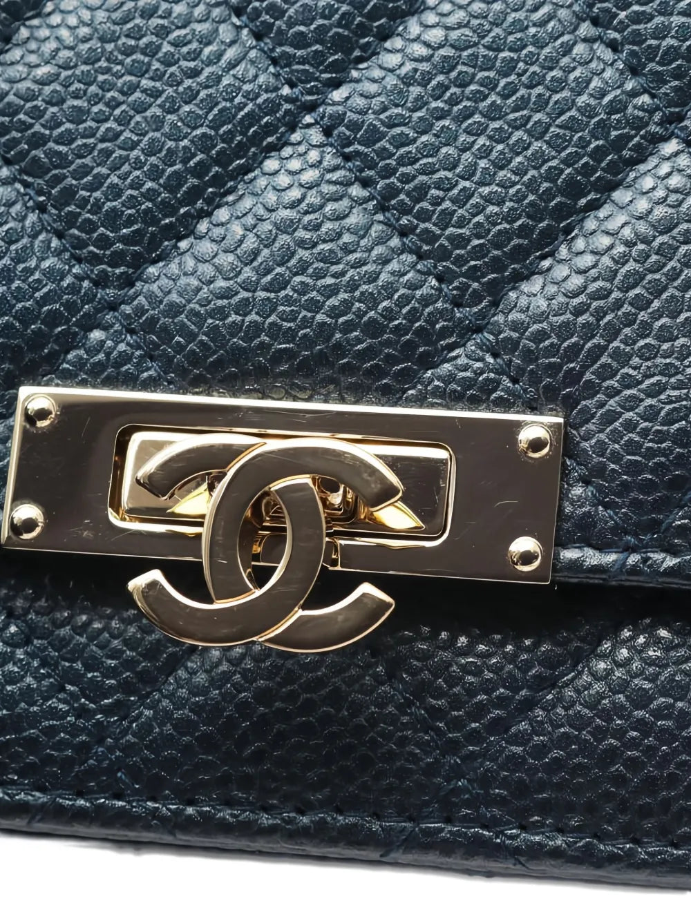Pre-OwnedCHANEL Pre-Owneddiamond-quilted chain wallet