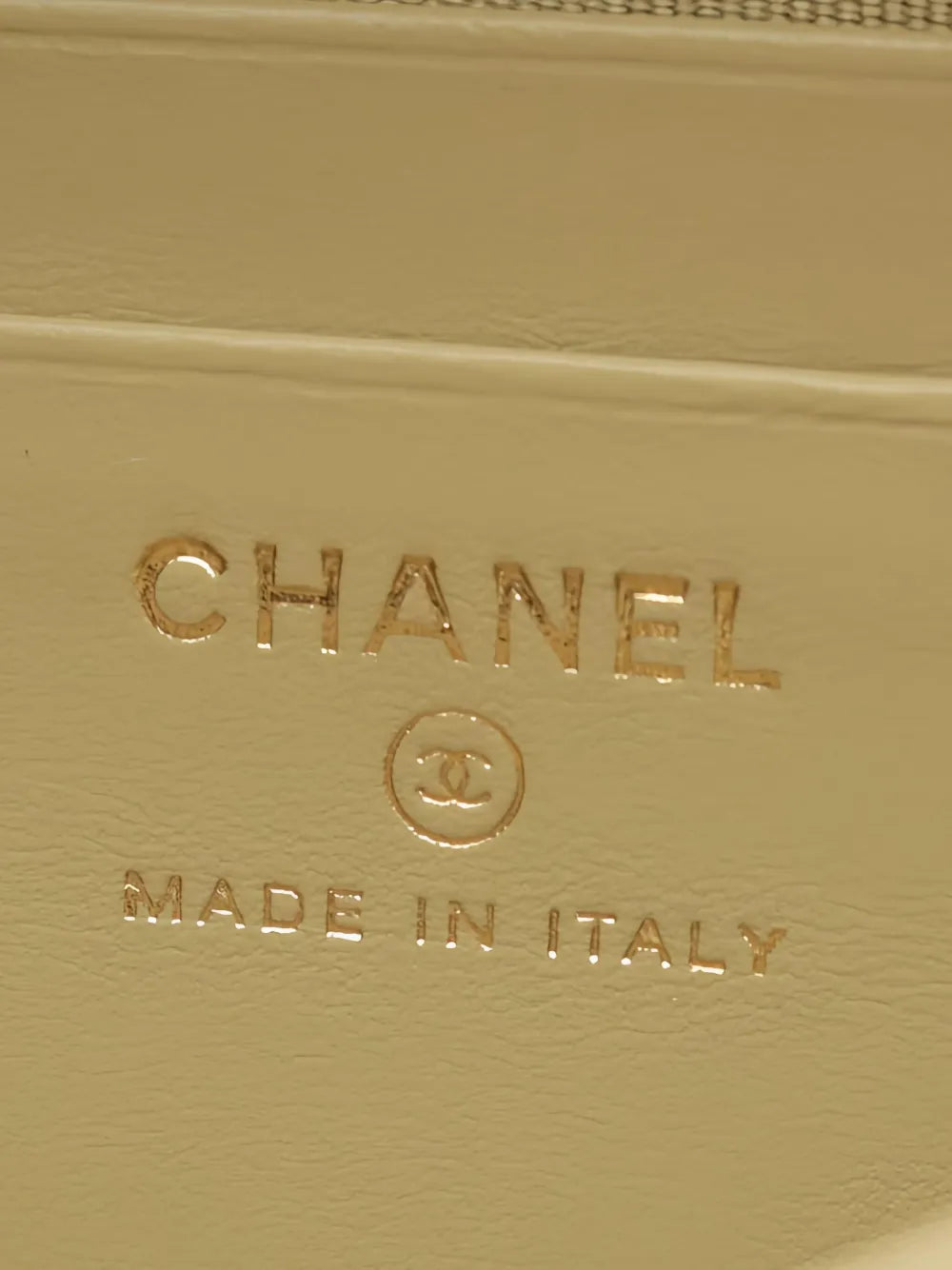 Pre-OwnedCHANEL Pre-OwnedMatelassmini camera bag
