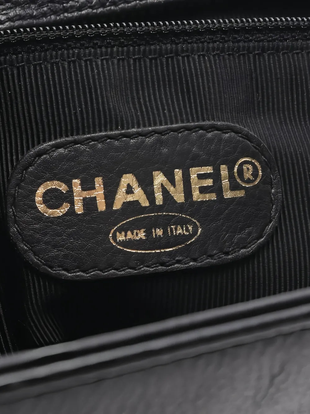 Pre-OwnedCHANEL Pre-Ownedcaviar-leather chain shoulder bag