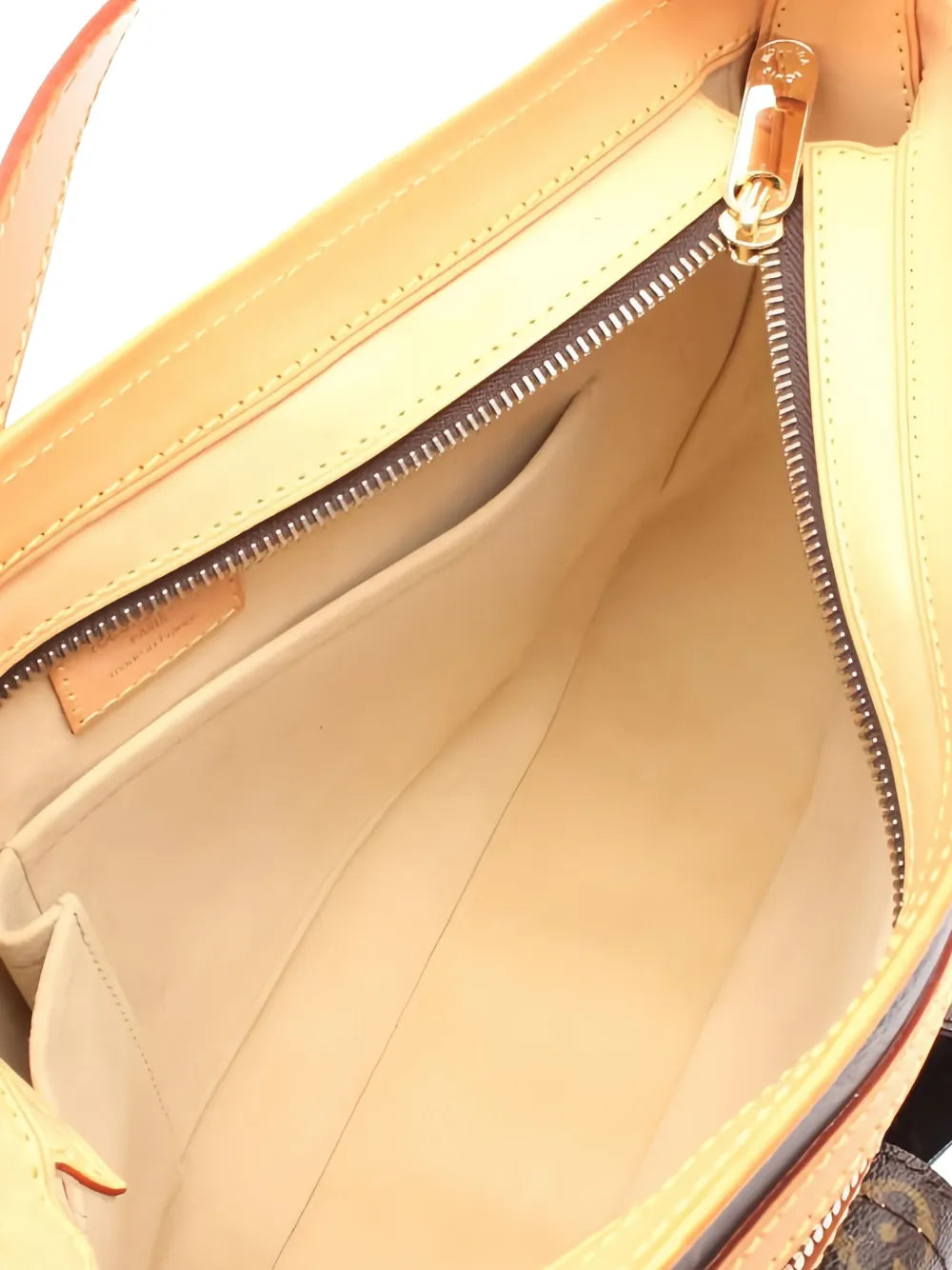 Pre-OwnedLouis Vuitton Pre-Owned2006 Hudson GM Monogram shoulder bag