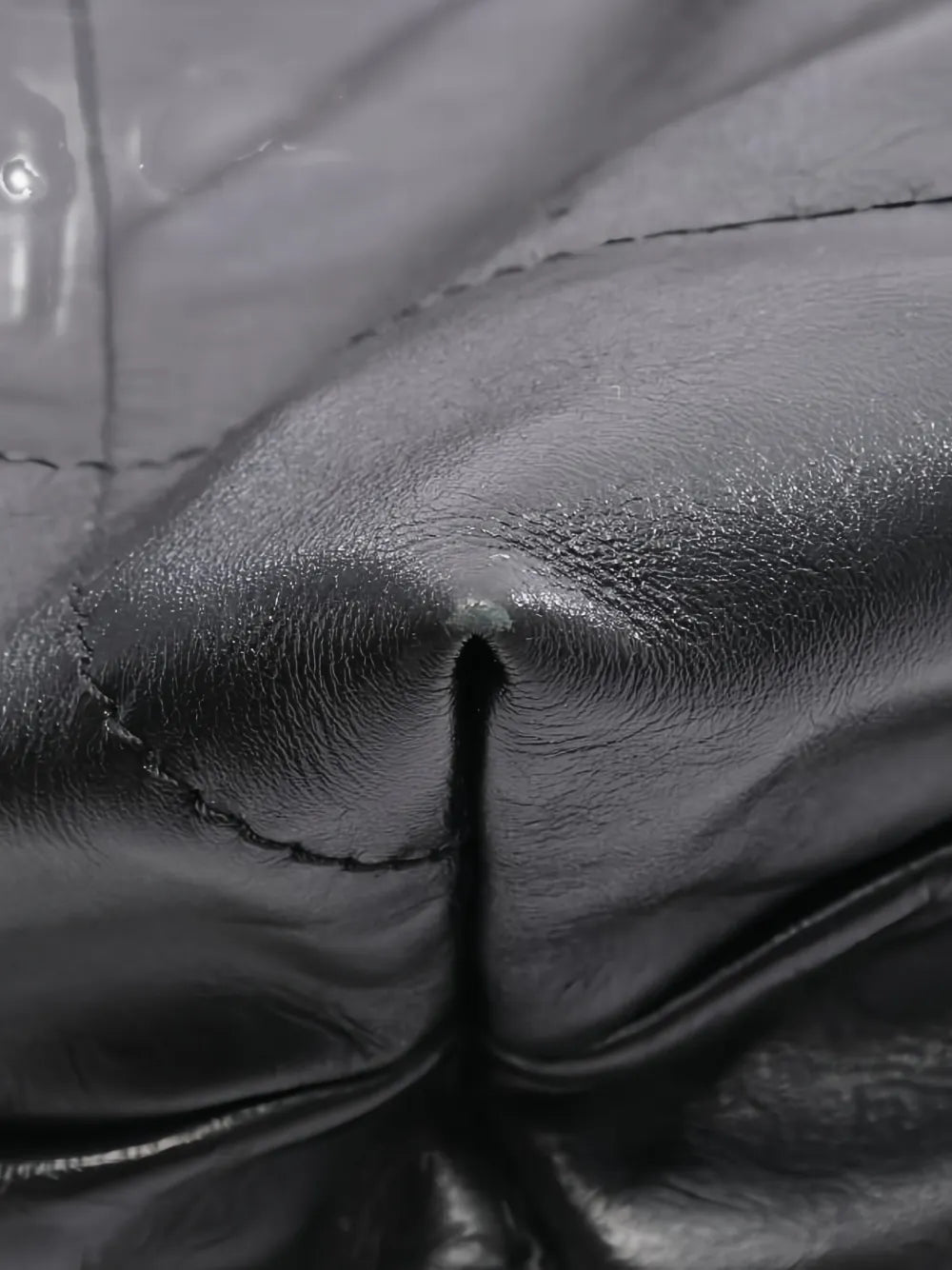 Pre-OwnedCHANEL Pre-Owneddiamond-quilted chain-strap backpack