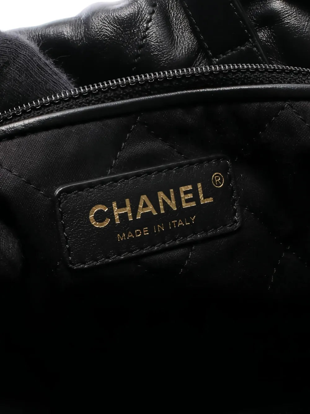 Pre-OwnedCHANEL Pre-Owneddiamond-quilted chain-strap backpack