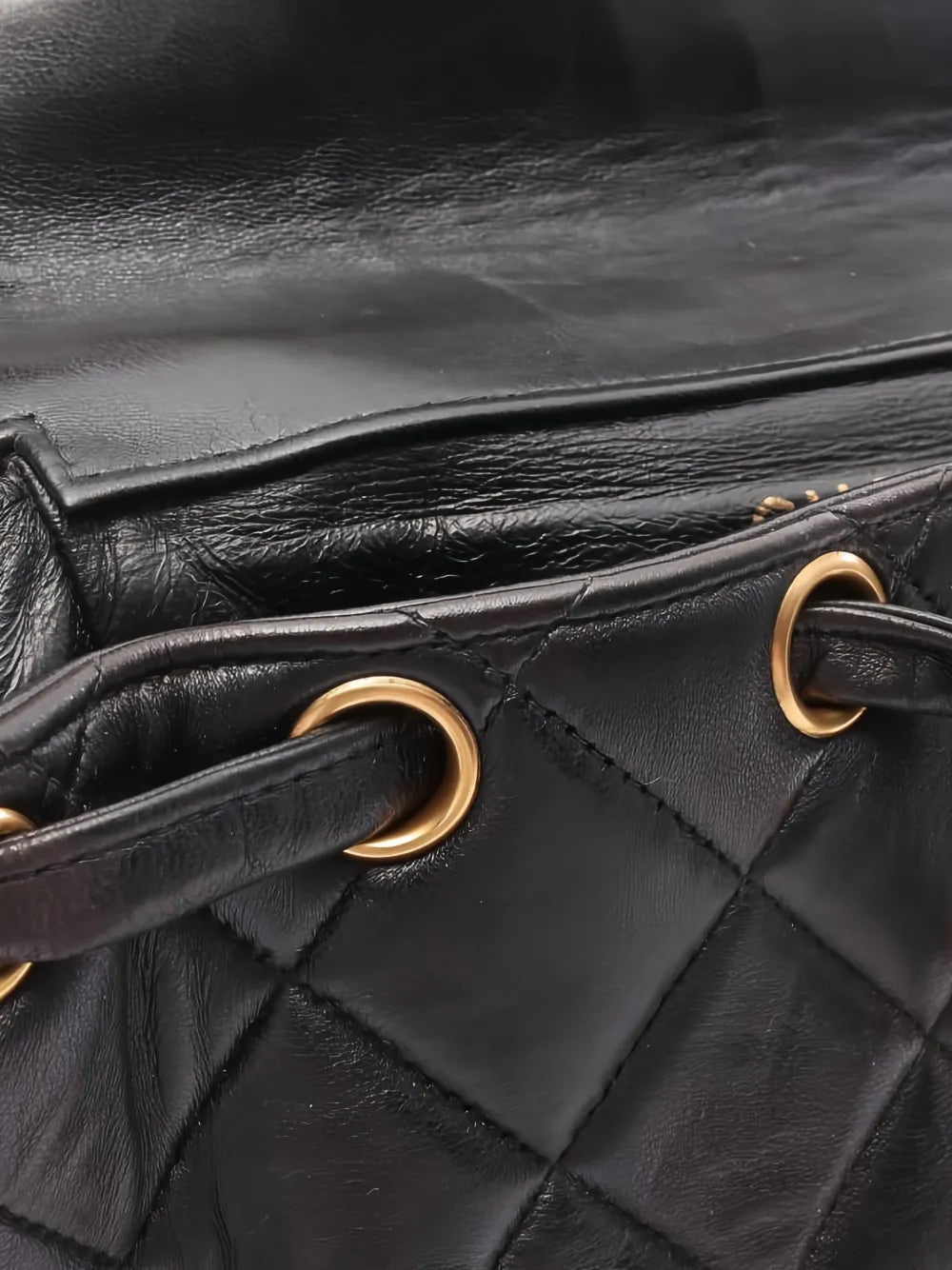 Pre-OwnedCHANEL Pre-Ownedmatelassleather backpack