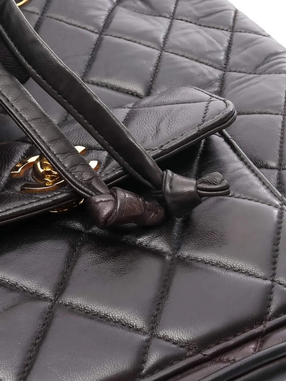 Pre-OwnedCHANEL Pre-Ownedmatelassleather backpack