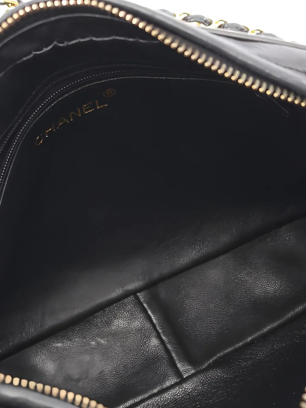 Pre-OwnedCHANEL Pre-Ownedmatelassleather chain bag