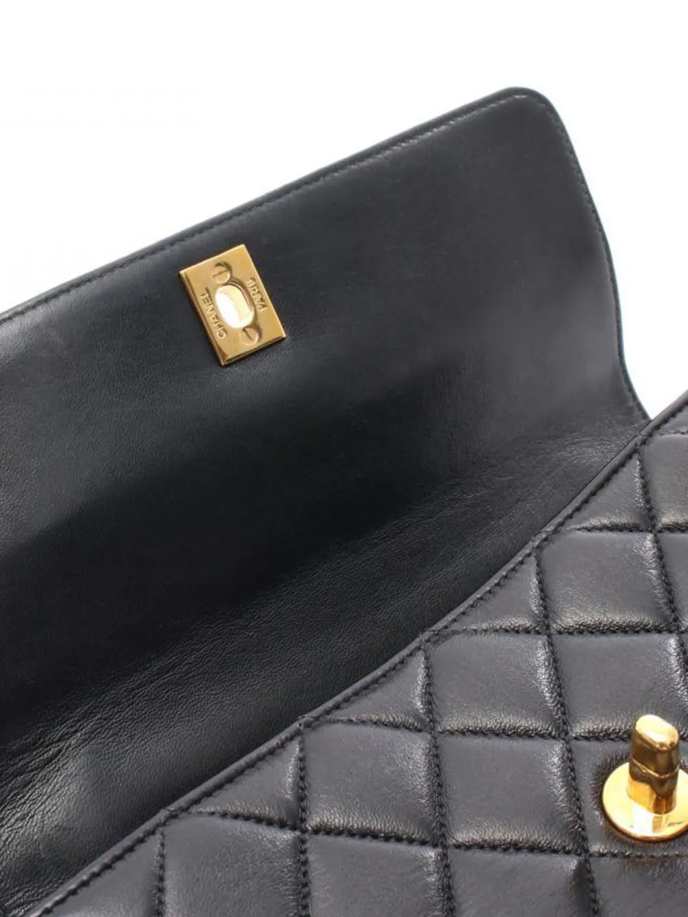 Pre-OwnedCHANEL Pre-Owned1996~1997 matelasstop handle bag