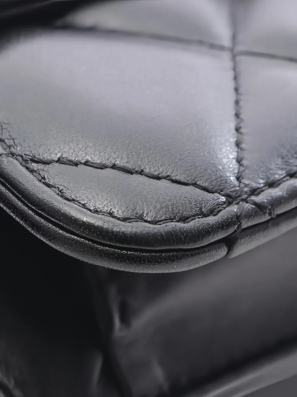 Pre-OwnedCHANEL Pre-OwnedMatelassshoulder bag