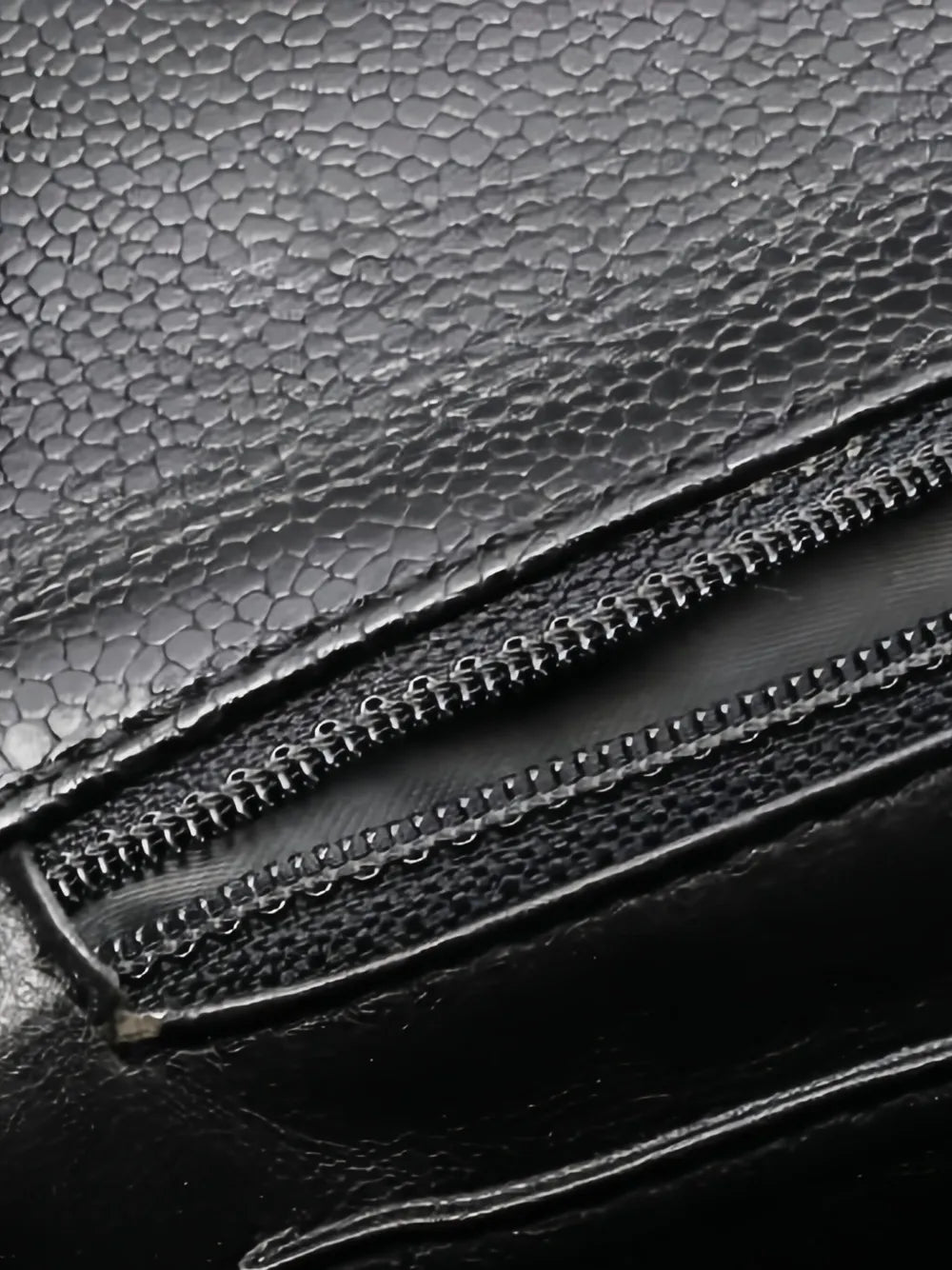 Pre-OwnedCHANEL Pre-Ownedmatelasscaviar-leather top handle bag