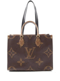 Pre-OwnedLouis Vuitton Pre-OwnedOn-The-Go monogram tote bag