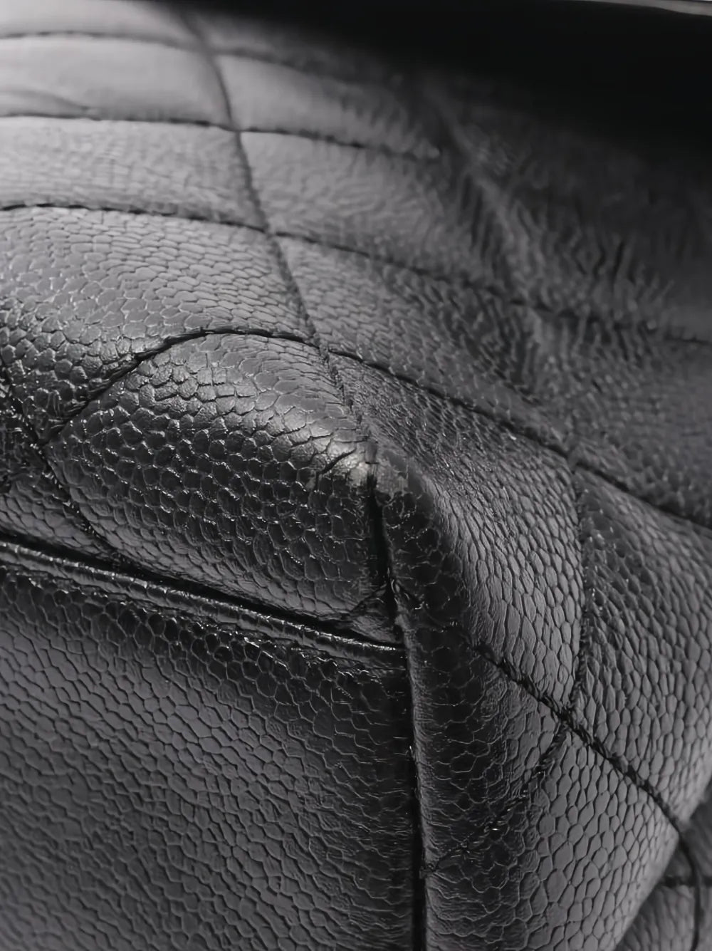 Pre-OwnedCHANEL Pre-Owneddiamond-quilted top-handle handbag