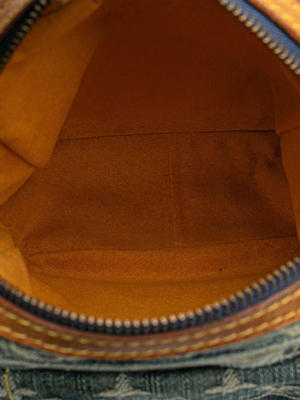 Pre-OwnedLouis Vuitton Pre-Owned2007 Monogram Denim Camera Bag crossbody bag