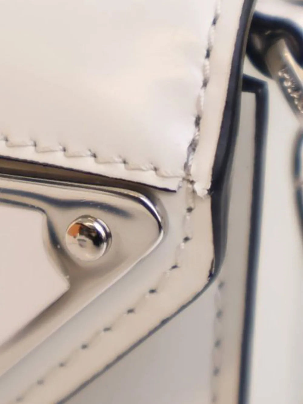 Pre-OwnedPrada Pre-Owned2013-2025 Spazzolato Triangle Logo Plate Flap Chain crossbody bag