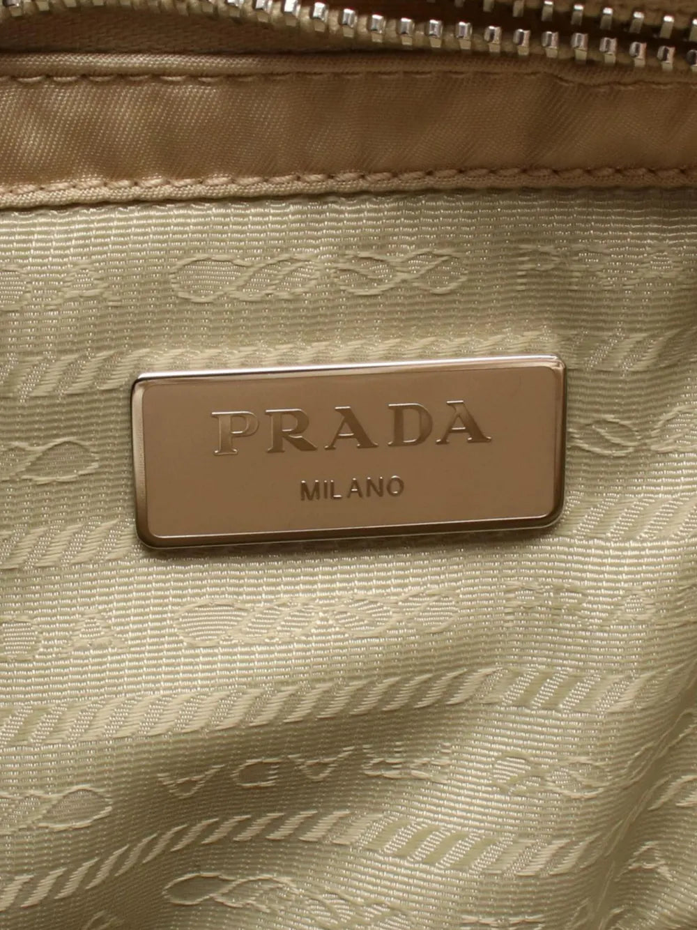 Pre-OwnedPrada Pre-Owned2013-2025 Quilted Re Nylon Padded satchel