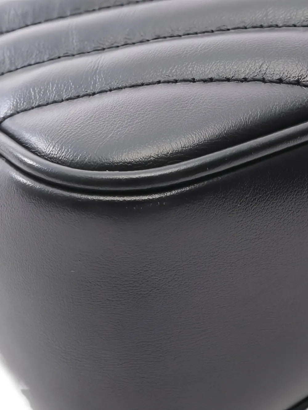 Pre-OwnedSaint Laurent Pre-OwnedLou quilted shoulder bag