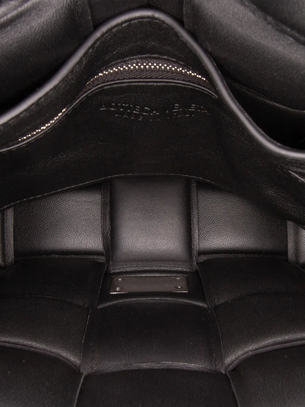 Pre-OwnedBottega Veneta Pre-Owned2012-2025 Nappa Intrecciato Padded Chain Cassette satchel