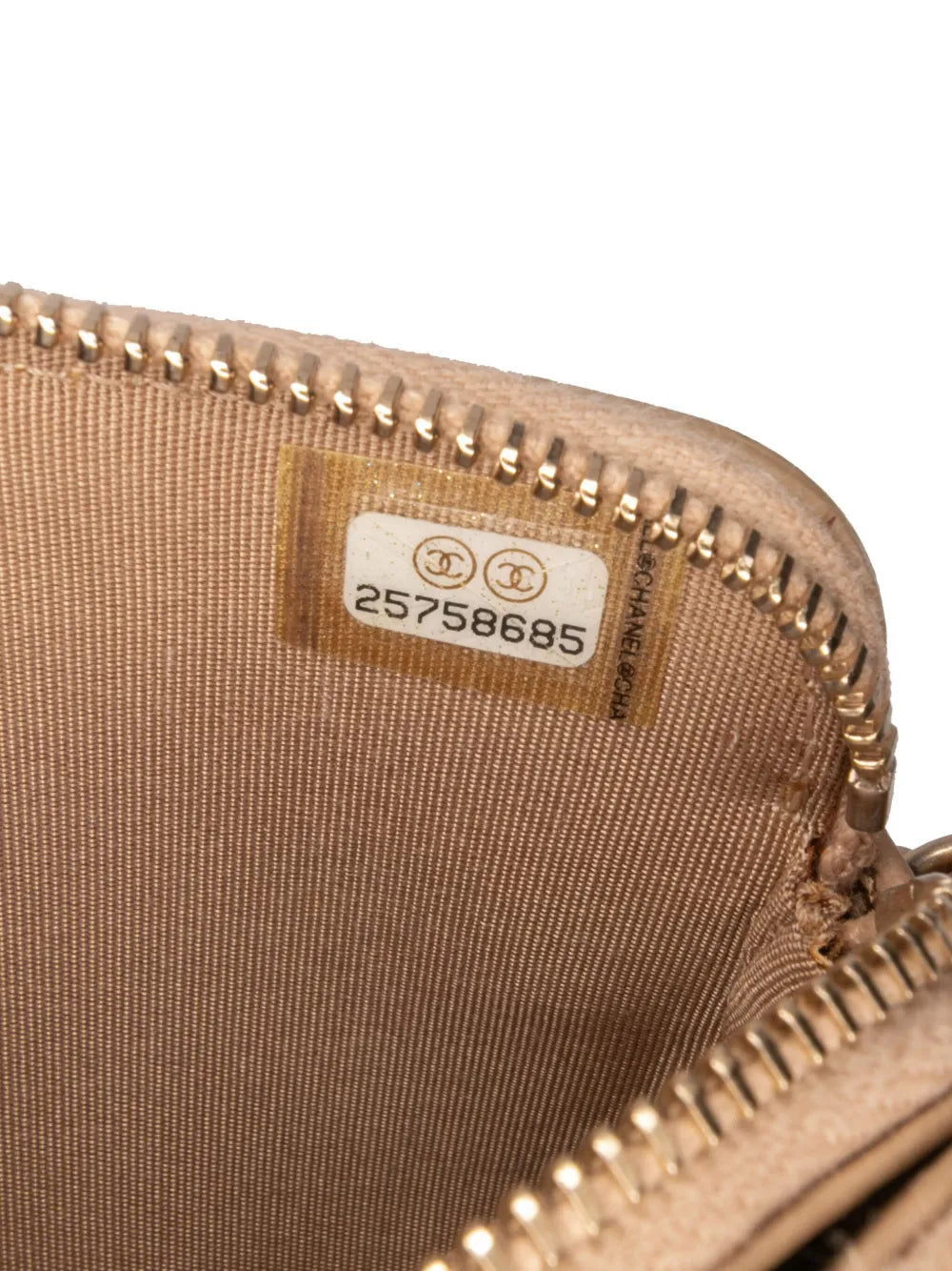 Pre-OwnedCHANEL Pre-Owned2018 Caviar CC Filigree crossbody bag