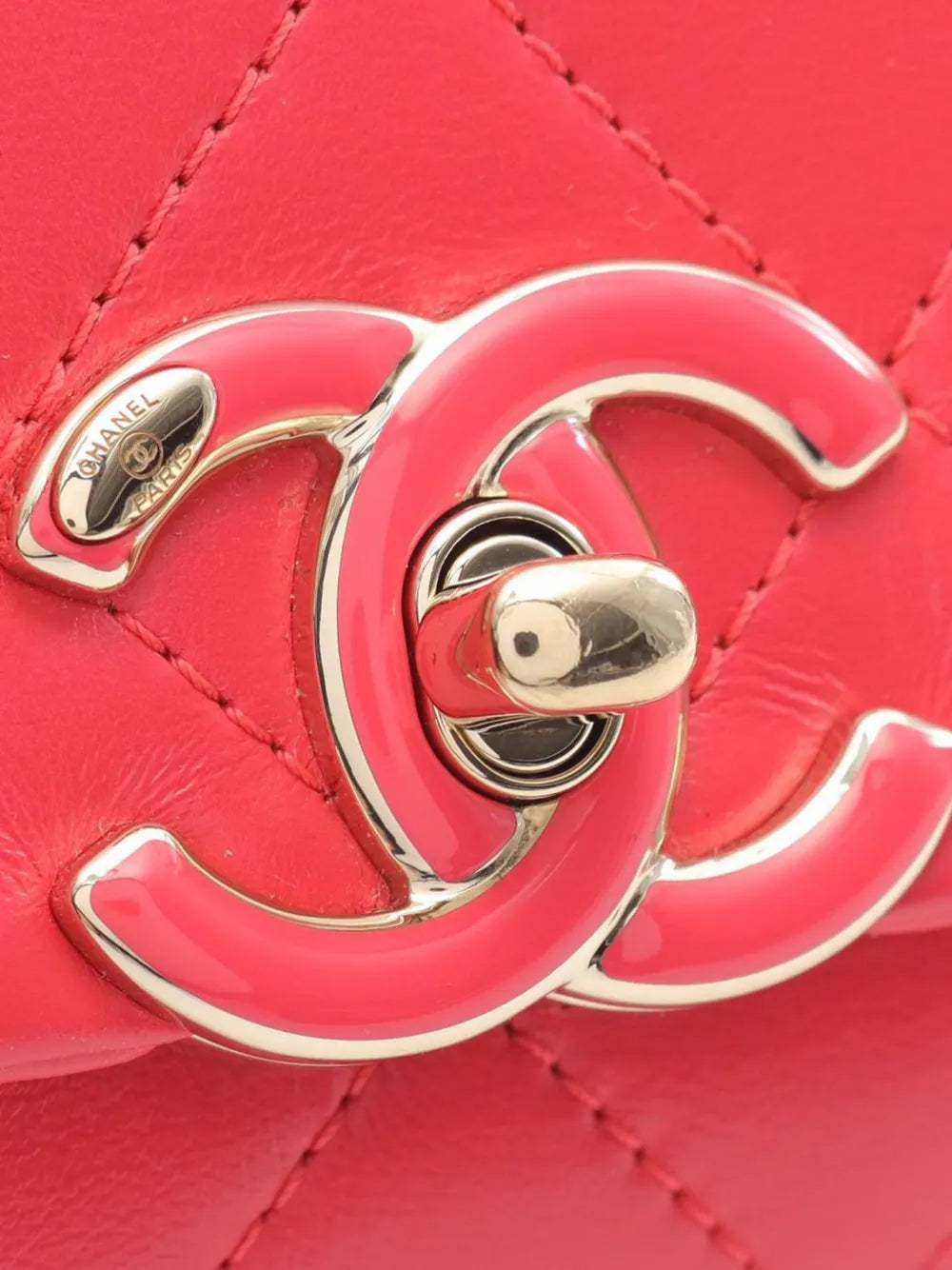 Pre-OwnedCHANEL Pre-Owned2021 Medium Lambskin Twist Chain Enamel CC Flap crossbody bag