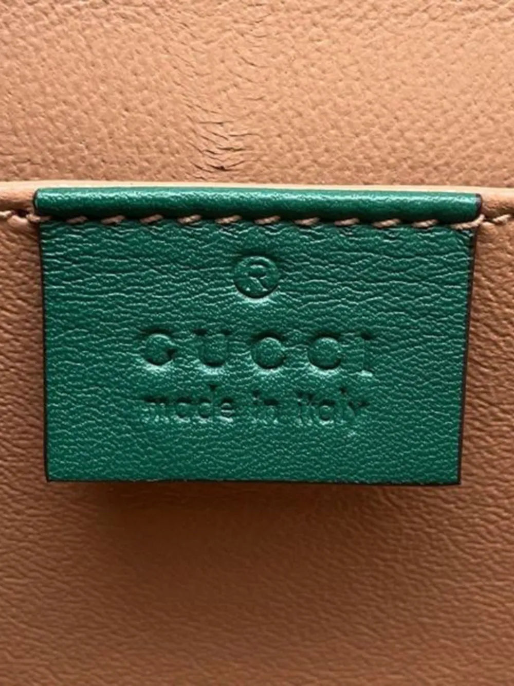 Pre-OwnedGucci Pre-Owned2016-2025 Mini Patent Sylvie 1969 Top Handle Bag satchel