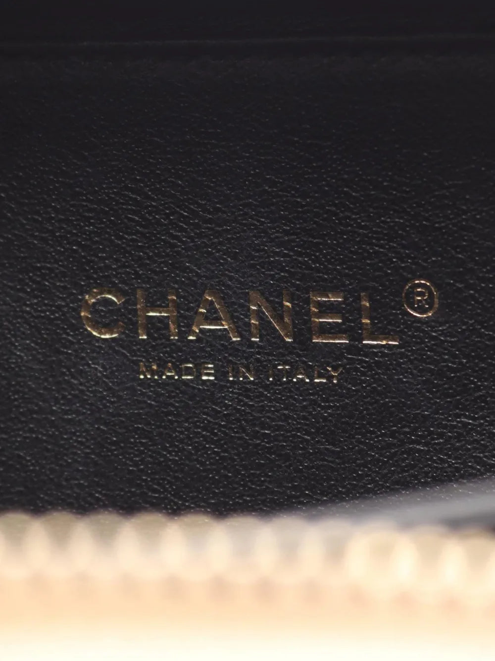 Pre-OwnedCHANEL Pre-Owned2018-2019 Small Caviar CC Filigree Vanity Case satchel