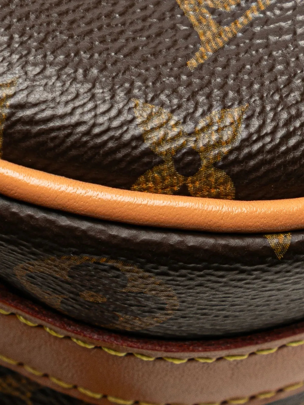 Pre-OwnedLouis Vuitton Pre-Owned2021-2025 Monogram Boite Chapeau Souple PM crossbody bag
