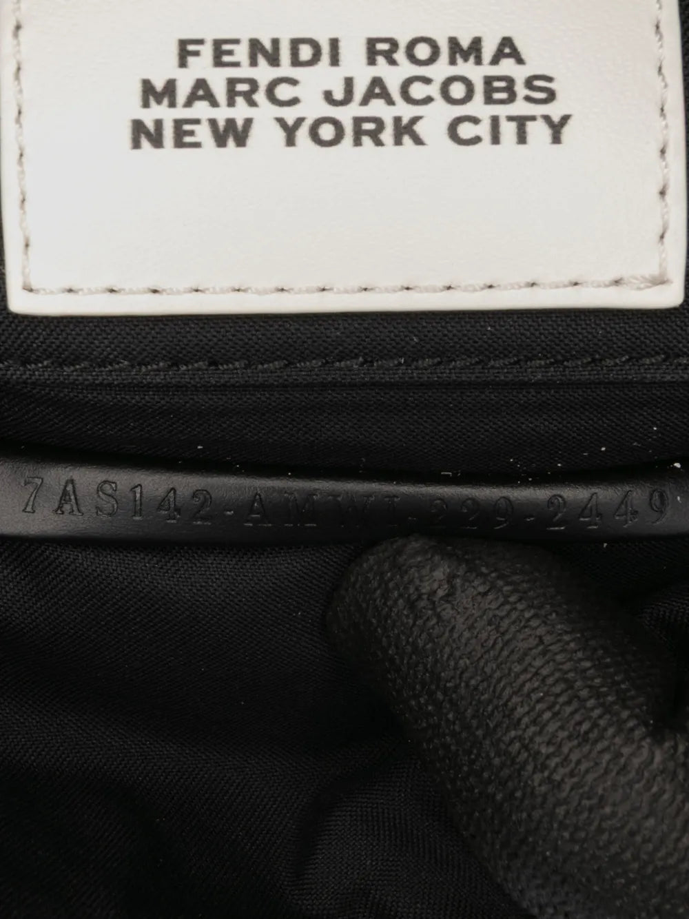 Pre-OwnedFendi Pre-Owned2000-2010 Marc Jacobs Nappa Vitello King Logo Print Baguette Phone Pouch satchel