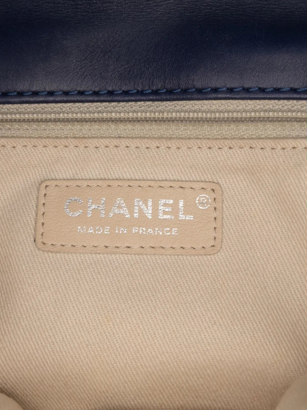 Pre-OwnedCHANEL Pre-Owned2012-2013 Mini Double Stitch Hamptons Flap satchel