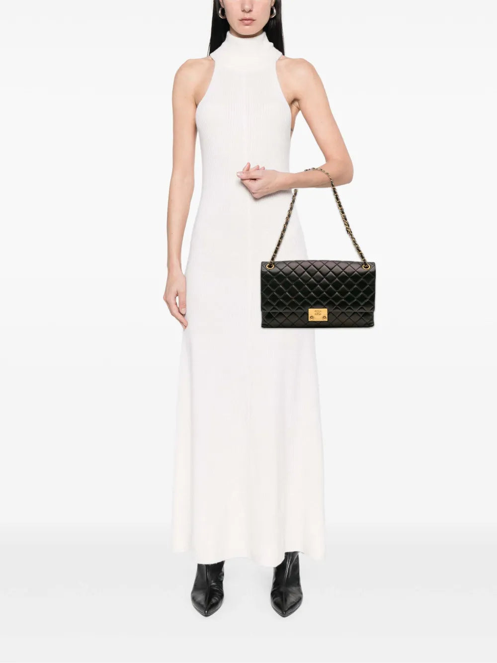 Pre-OwnedCHANEL Pre-Owned2016-2017 Quilted Lambskin Pagoda Accordion Flap shoulder bag