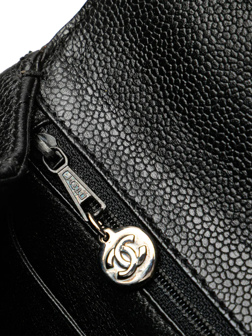 Pre-OwnedCHANEL Pre-Owned2000-2002 CC Quilted Caviar Kelly Top Handle Bag handbag
