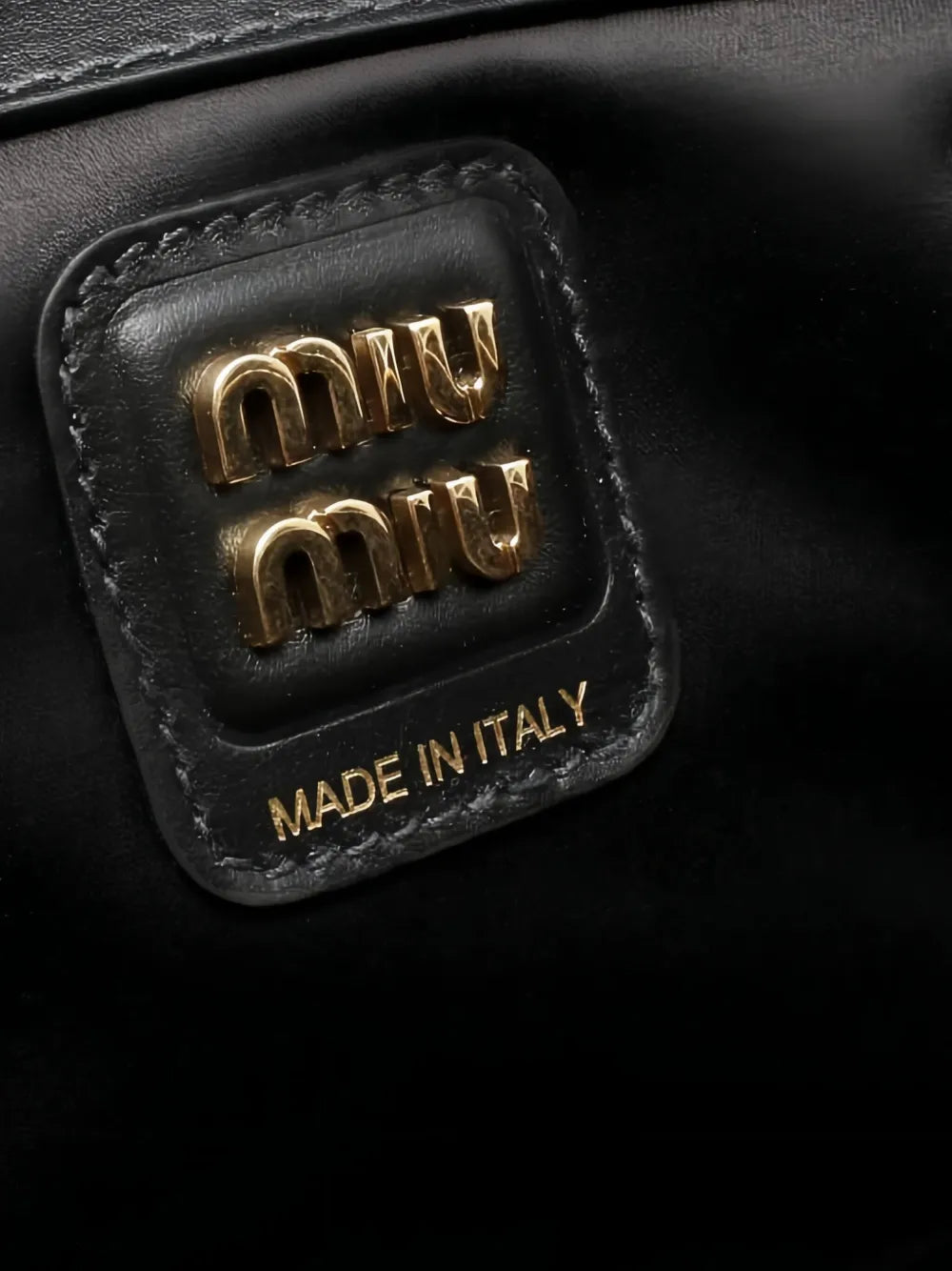 Pre-OwnedMiu Miu Pre-Ownedembossed logo tote bag