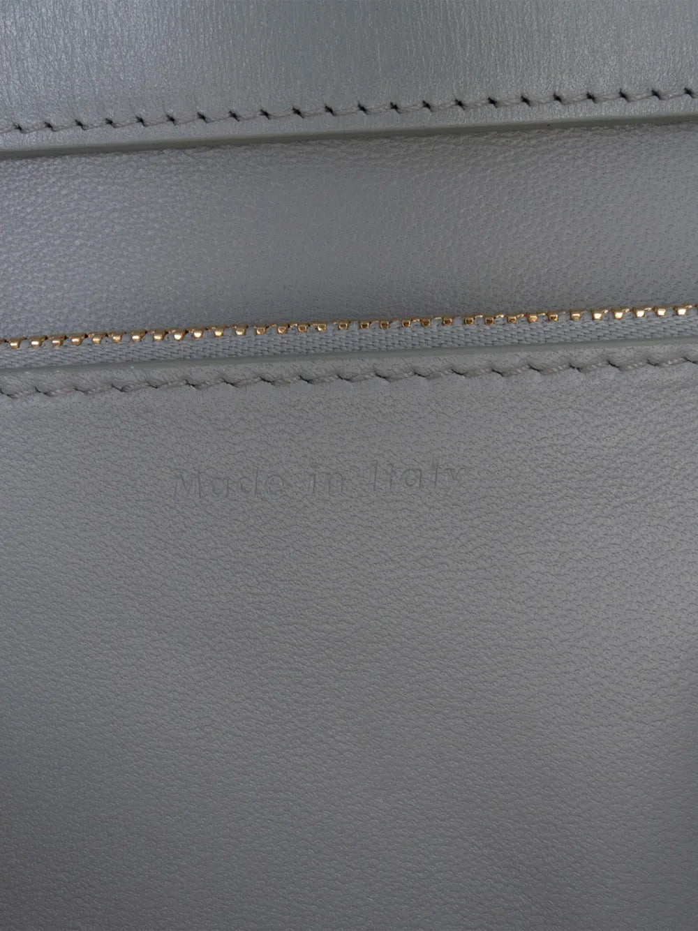Pre-OwnedCeline Pre-Owned2007 Medium Liege Calfskin Classic Box crossbody bag