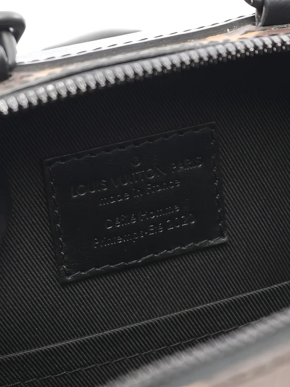 Pre-OwnedLouis Vuitton Pre-OwnedVertical Soft Trunk Monogram Tuftage cross body bag