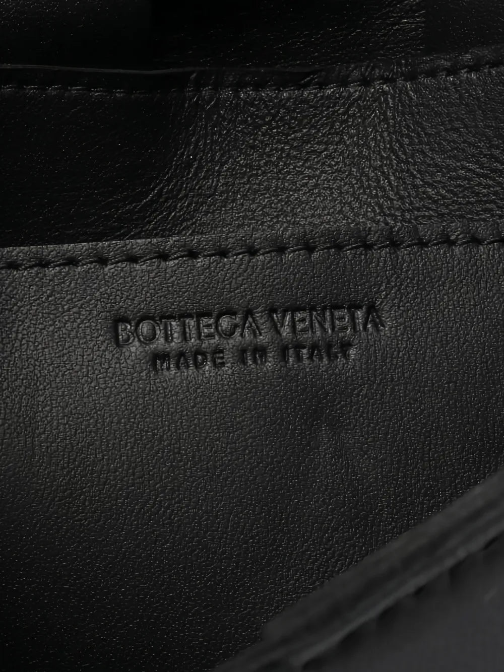 Pre-OwnedBottega Veneta Pre-Owned2020s leather cross body bag