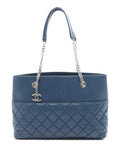 Pre-OwnedCHANEL Pre-Ownedmatelasse chain-strap tote bag