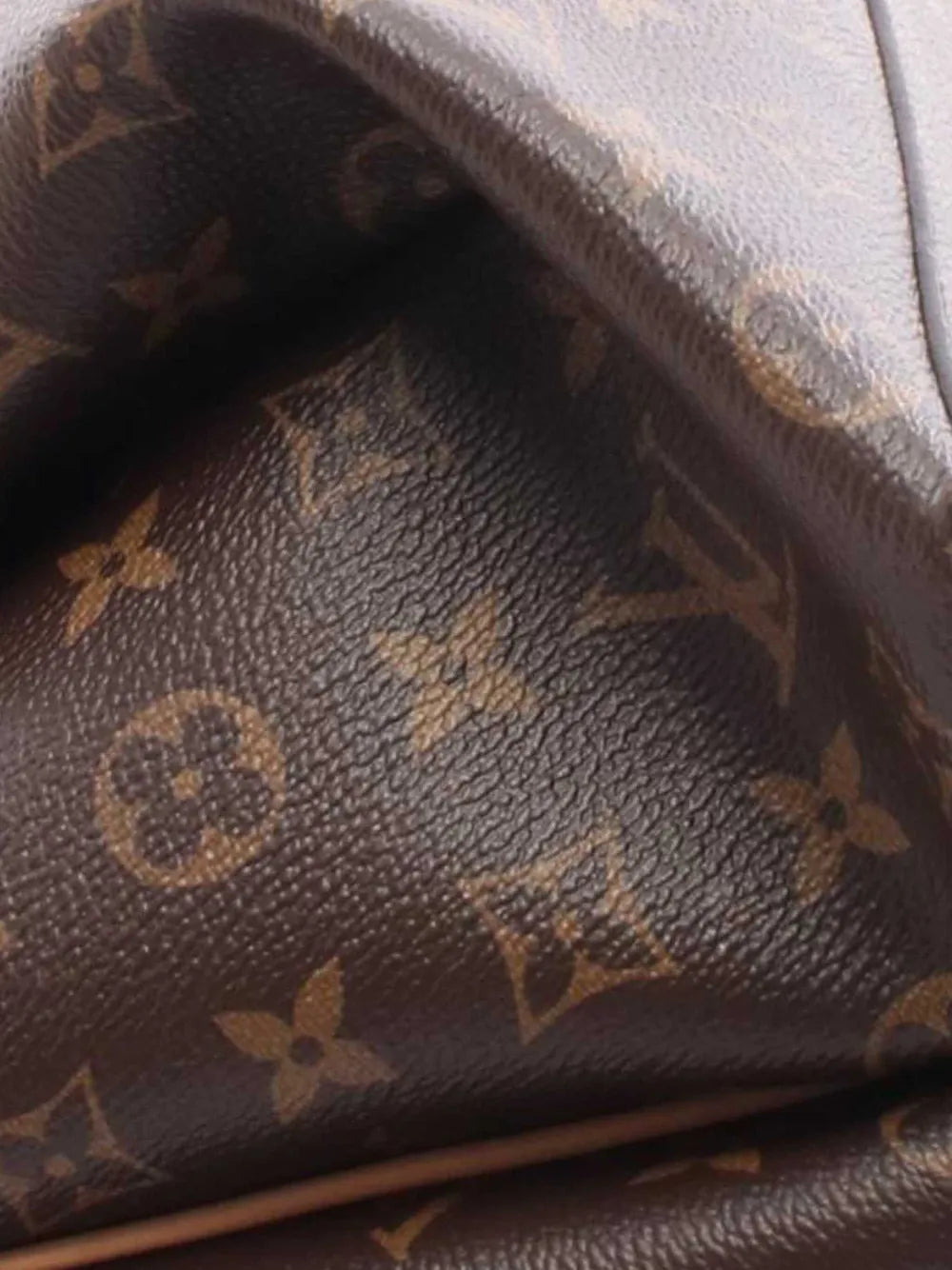 Pre-OwnedLouis Vuitton Pre-Owned2019 Monogram Rivoli MM satchel