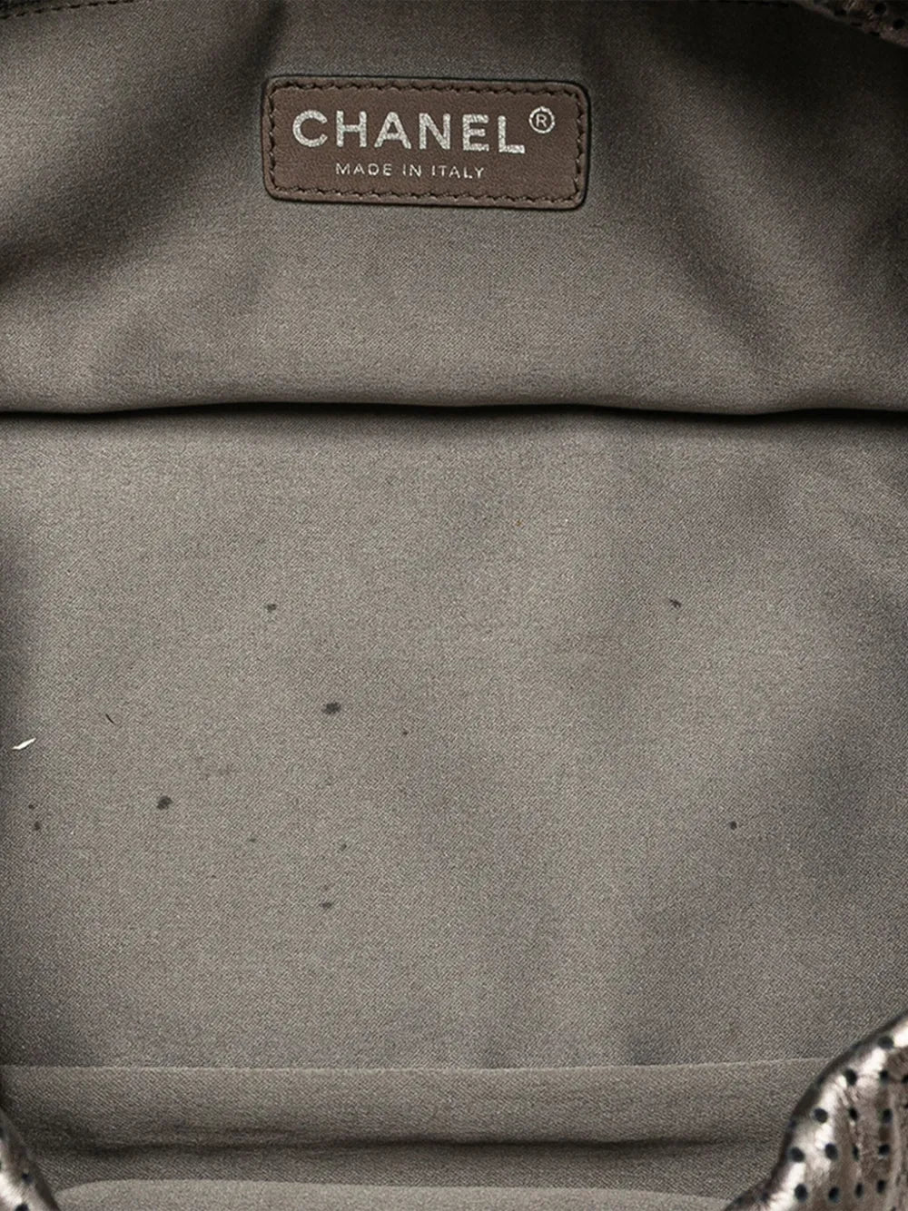 Pre-OwnedCHANEL Pre-Owned2008-2009 Metallic Perforated Calfskin Drill Accordion Flap shoulder bag