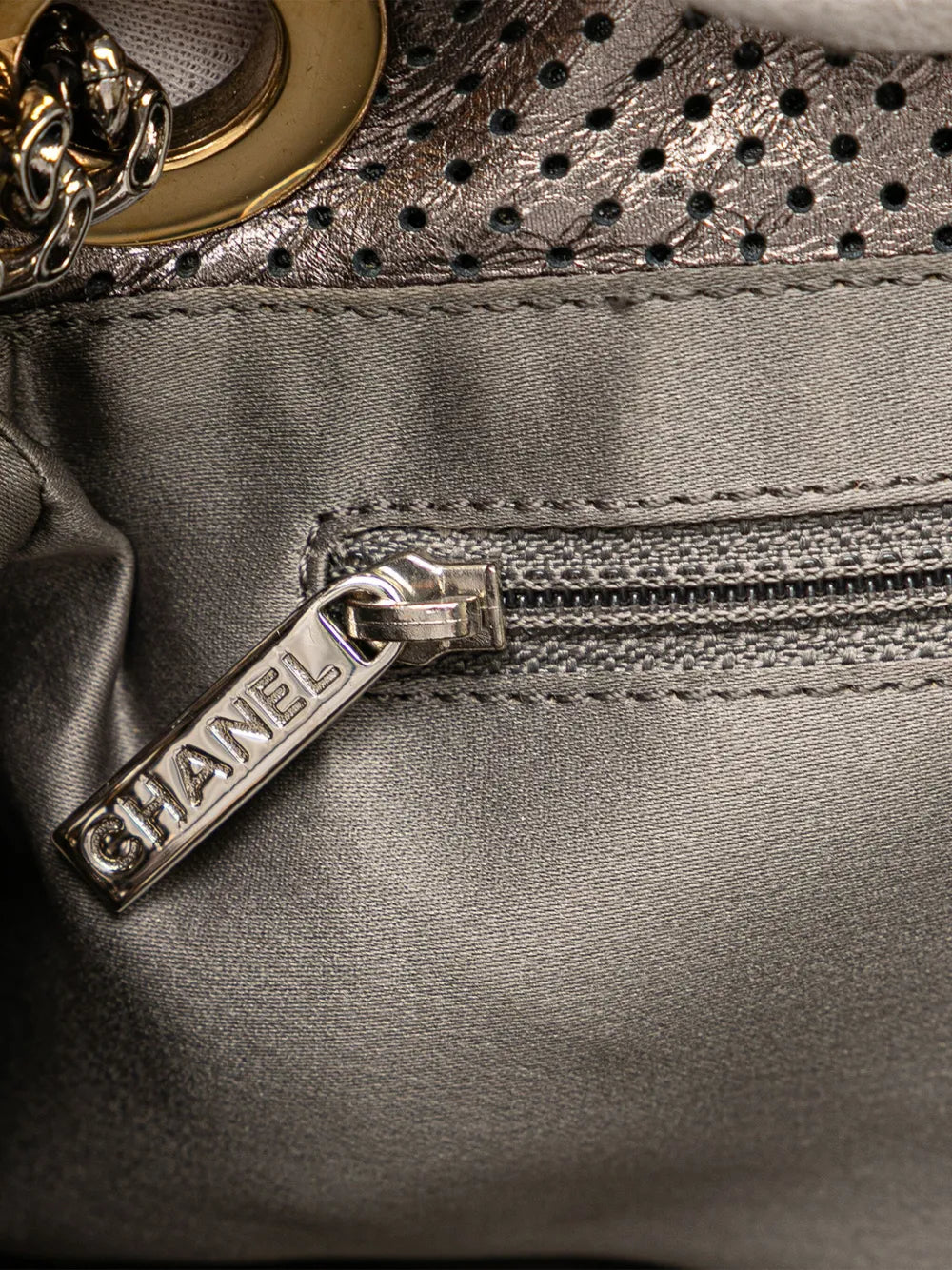 Pre-OwnedCHANEL Pre-Owned2008-2009 Metallic Perforated Calfskin Drill Accordion Flap shoulder bag