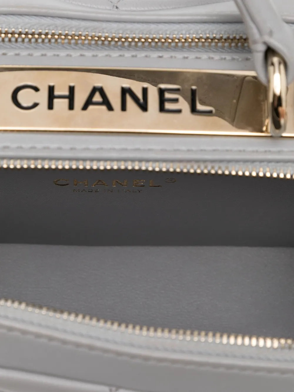 Pre-OwnedCHANEL Pre-Ownedmini trendy CC bowler bag