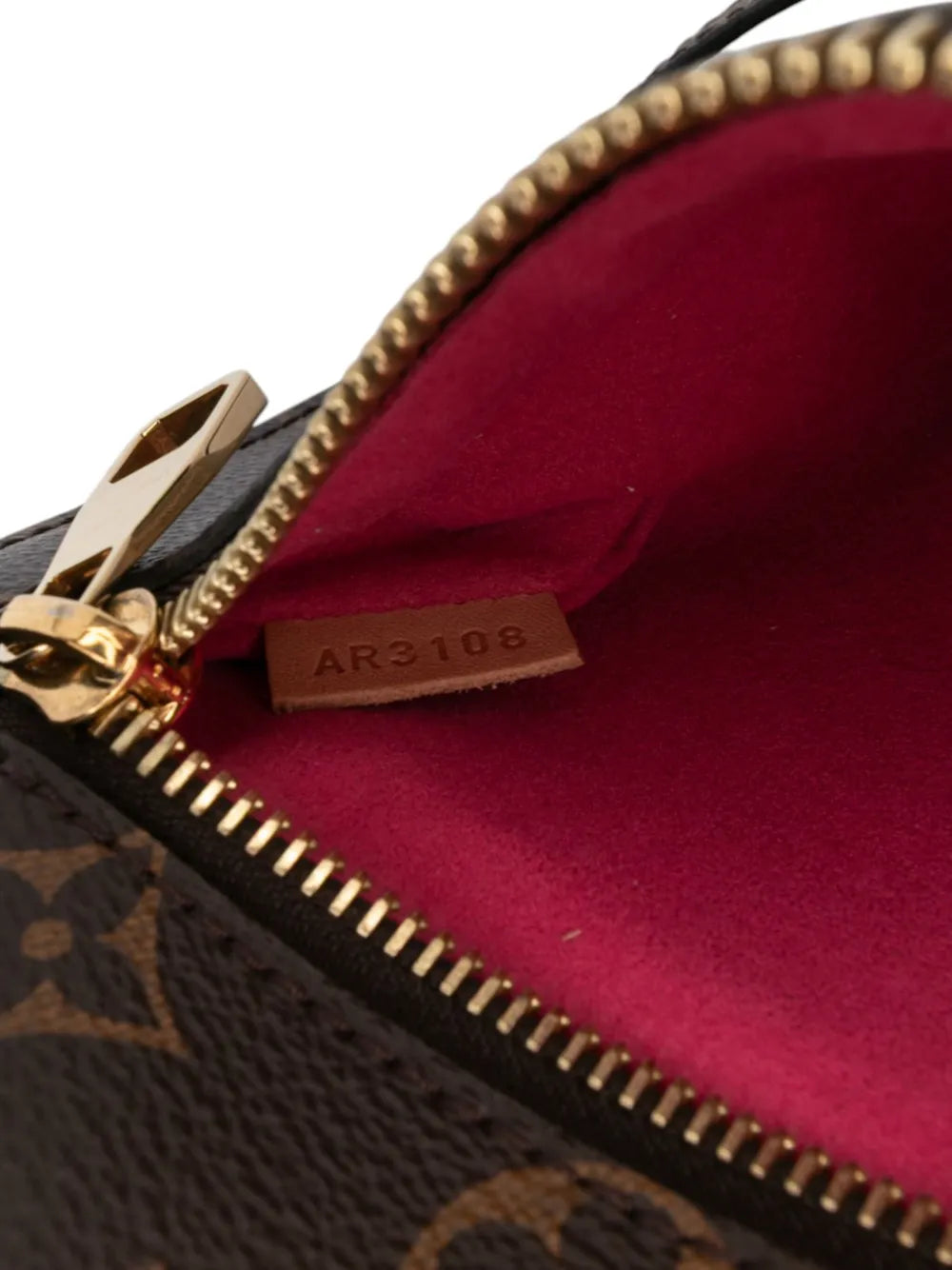 Pre-OwnedLouis Vuitton Pre-Owned2018 Monogram Patches Pochette Metis satchel