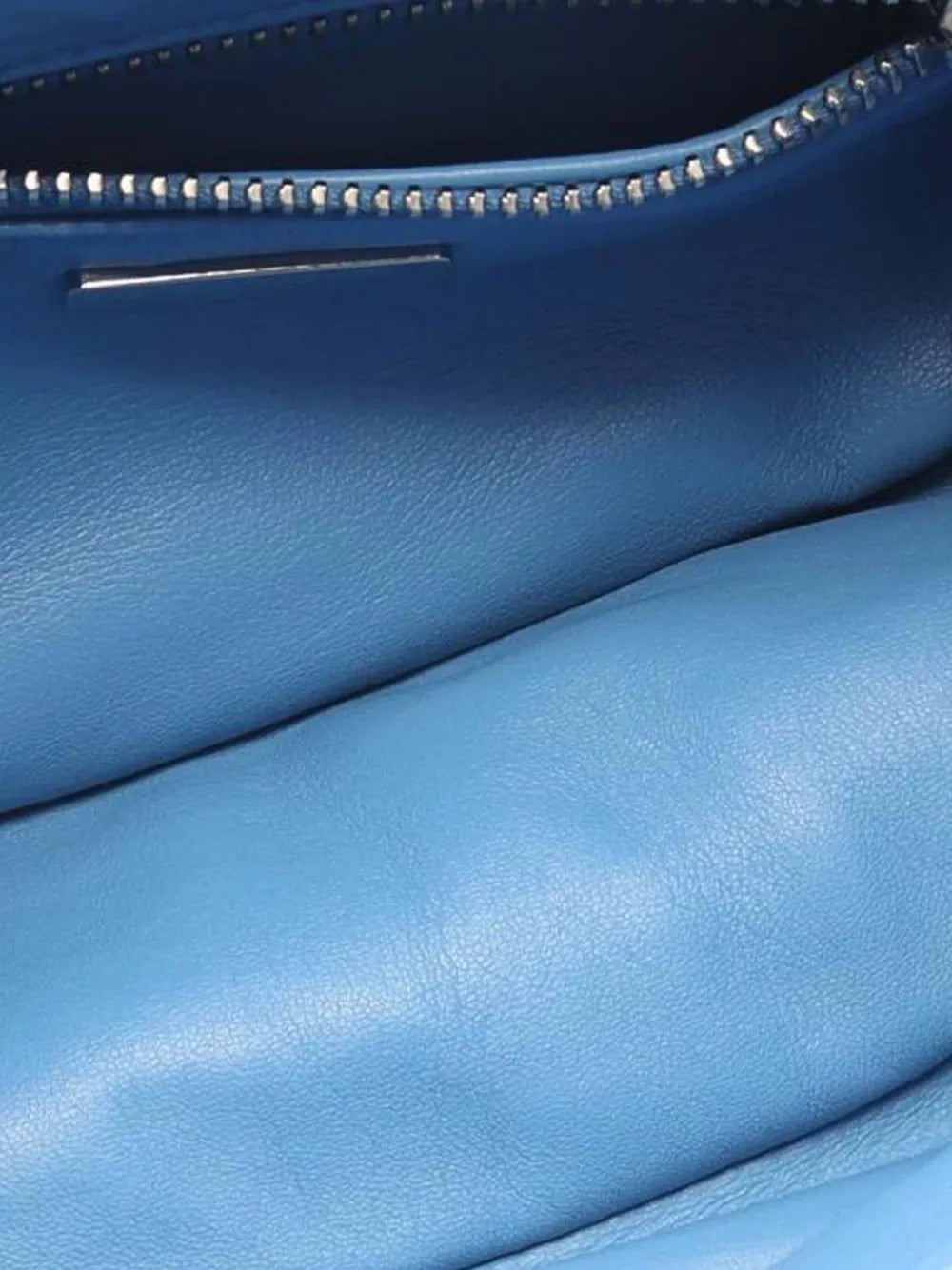 Pre-OwnedPrada Pre-Owned2013-2025 Nappa Soft Padded Re Edition 2002 Moon satchel