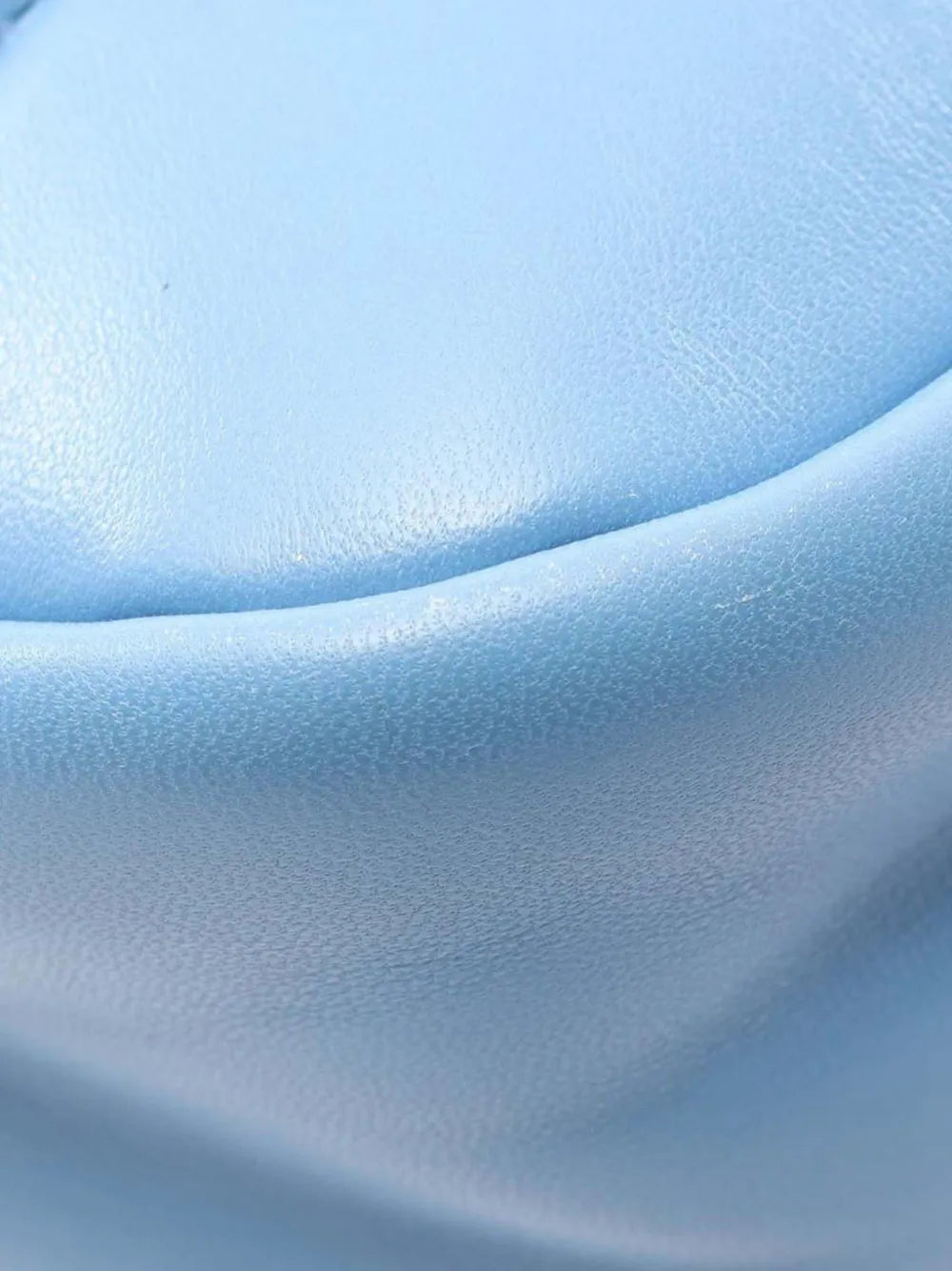 Pre-OwnedPrada Pre-Owned2013-2025 Nappa Soft Padded Re Edition 2002 Moon satchel
