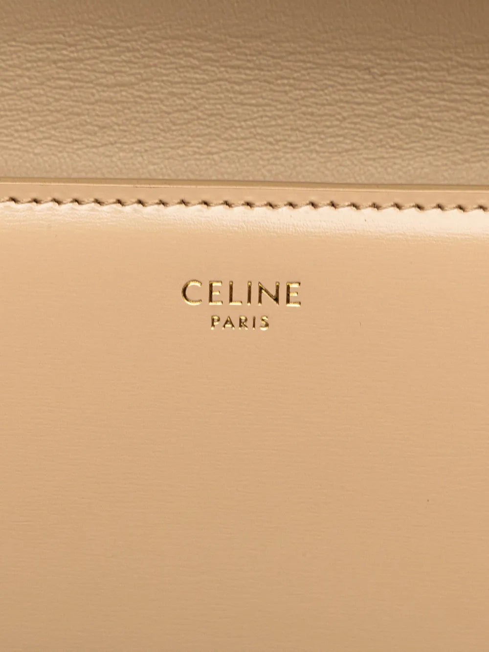 Pre-OwnedCeline Pre-Owned2022 Teen Shiny Calfskin Triomphe Besace Clea Chain crossbody bag