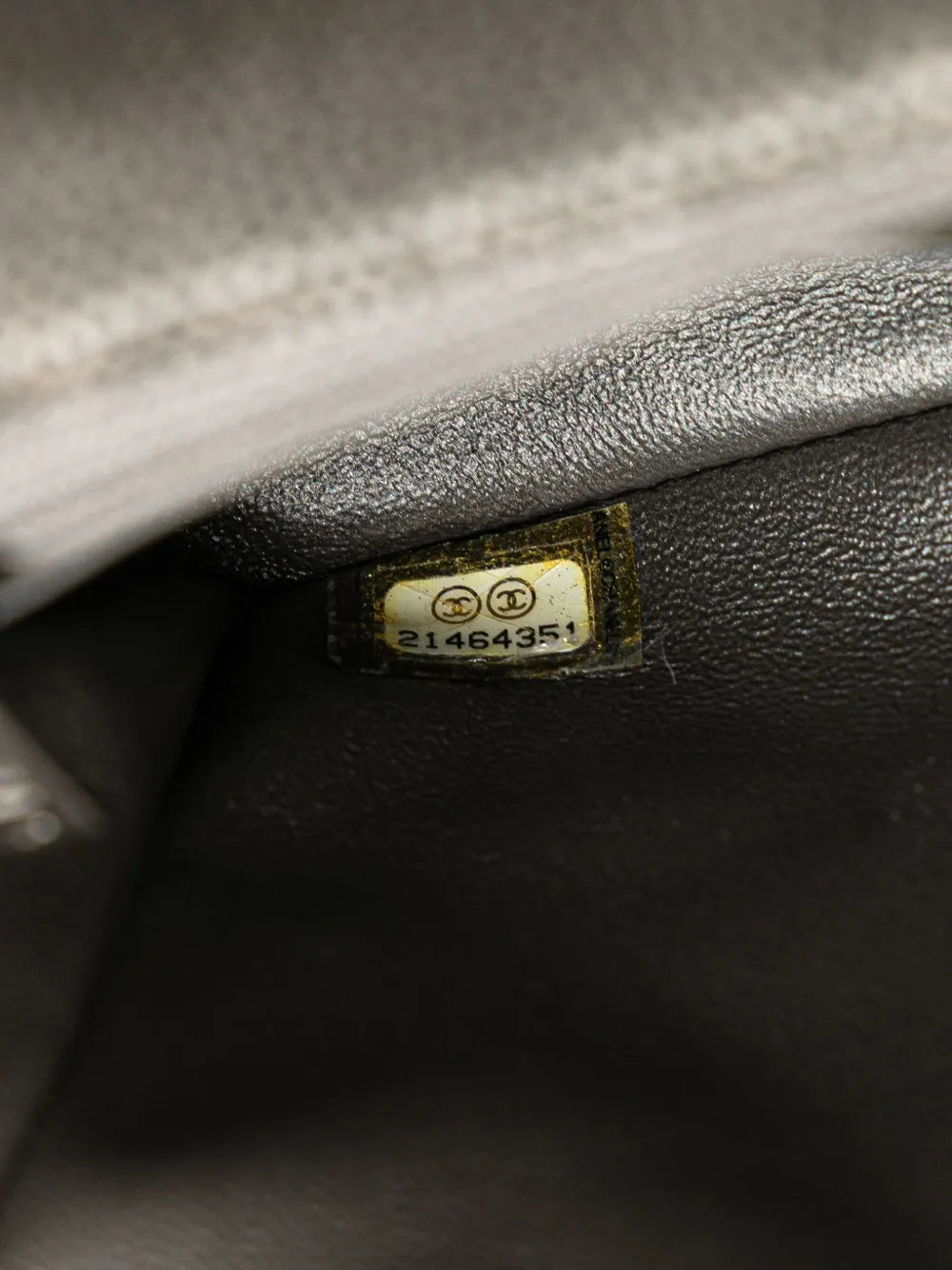 Pre-OwnedCHANEL Pre-Owned2015-2016 Mini Rectangular Classic Metallic Caviar Single Flap crossbody bag