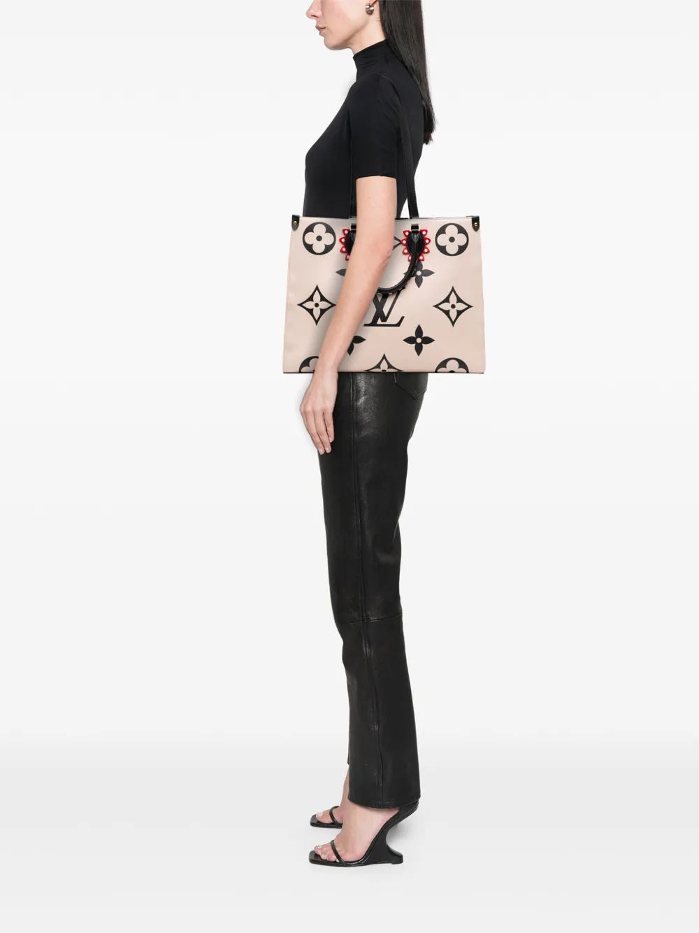 Pre-OwnedLouis Vuitton Pre-Owned2019-2025 Monogram Empreinte Giant Crafty Onthego GM satchel
